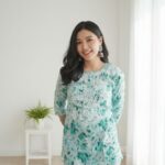 Gulkaani Mulmul Chikankari Short Kurti- Sea Green