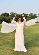 Dia Viscose Resham Jaal Chikankari 3pc Set- White - Image 3